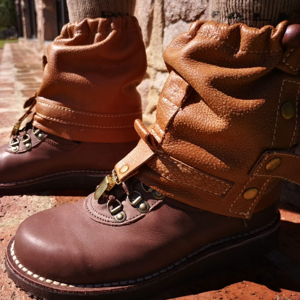 HANDMADE LEATHER GAITERS