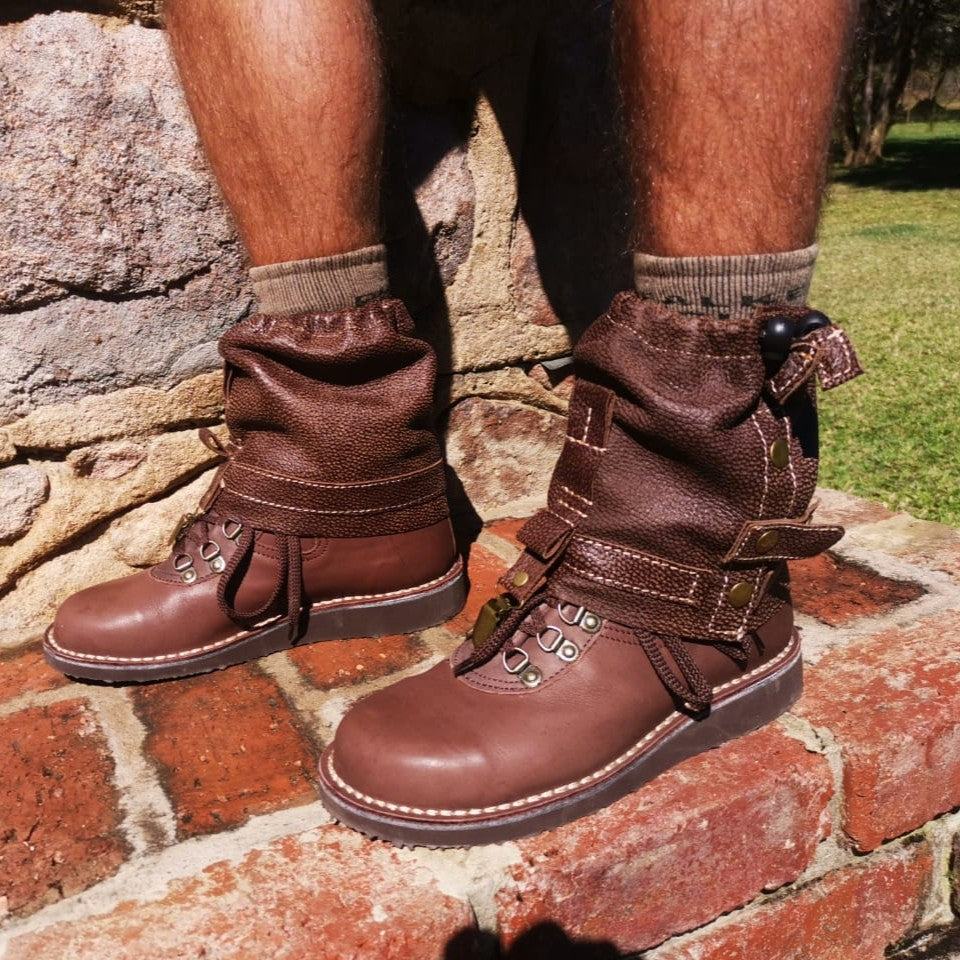 HANDMADE LEATHER GAITERS