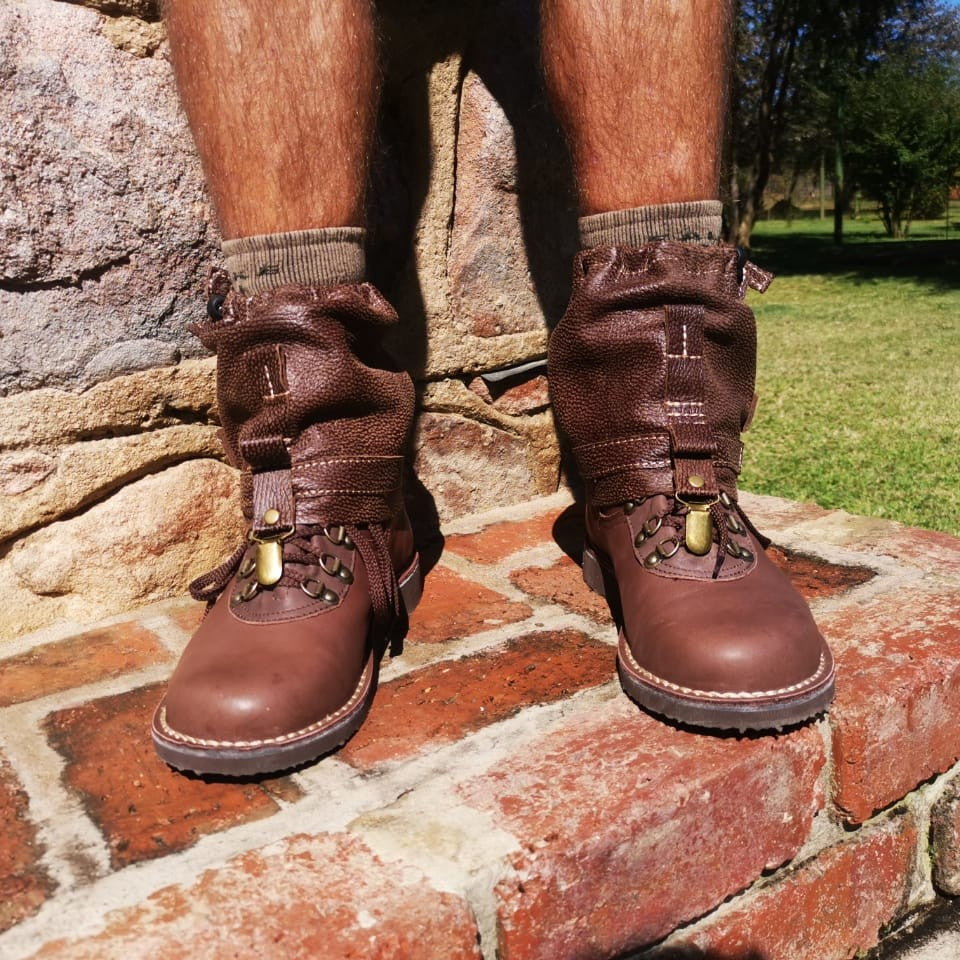HANDMADE LEATHER GAITERS
