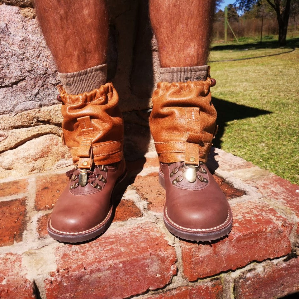 HANDMADE LEATHER GAITERS